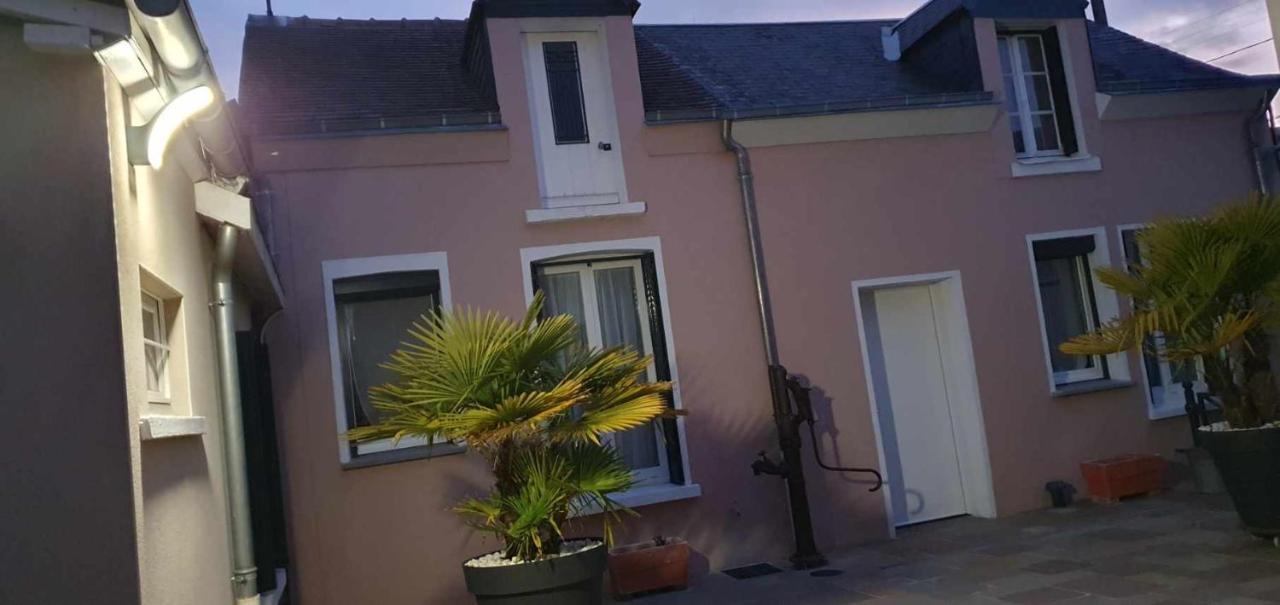 Maison cosy toute manifestation Le Mans Extérieur photo