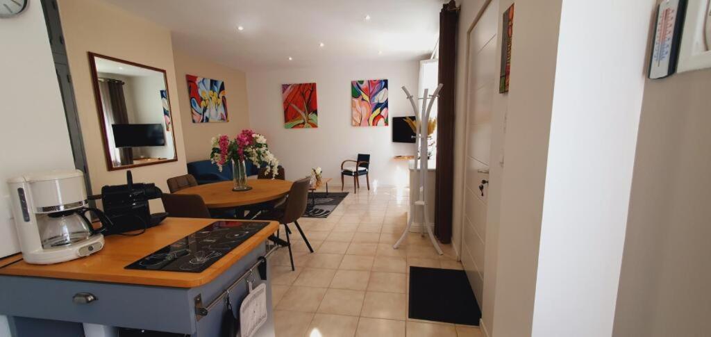 Maison cosy toute manifestation Le Mans Extérieur photo